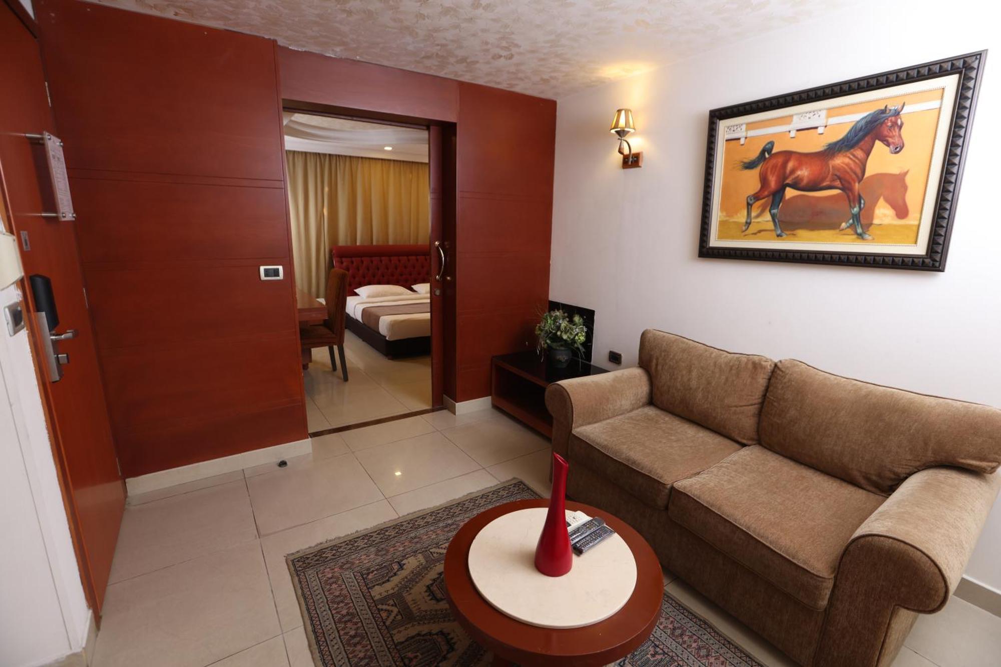 Duroy Hotel By Beverly Beirut Bagian luar foto