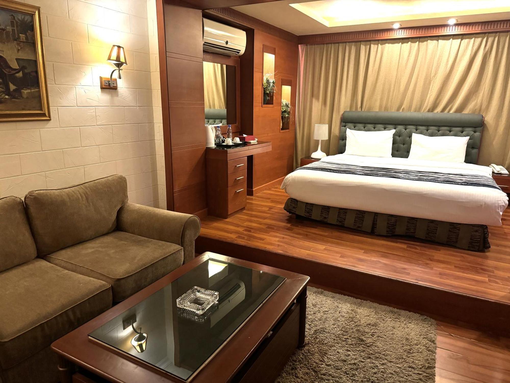 Duroy Hotel By Beverly Beirut Bagian luar foto