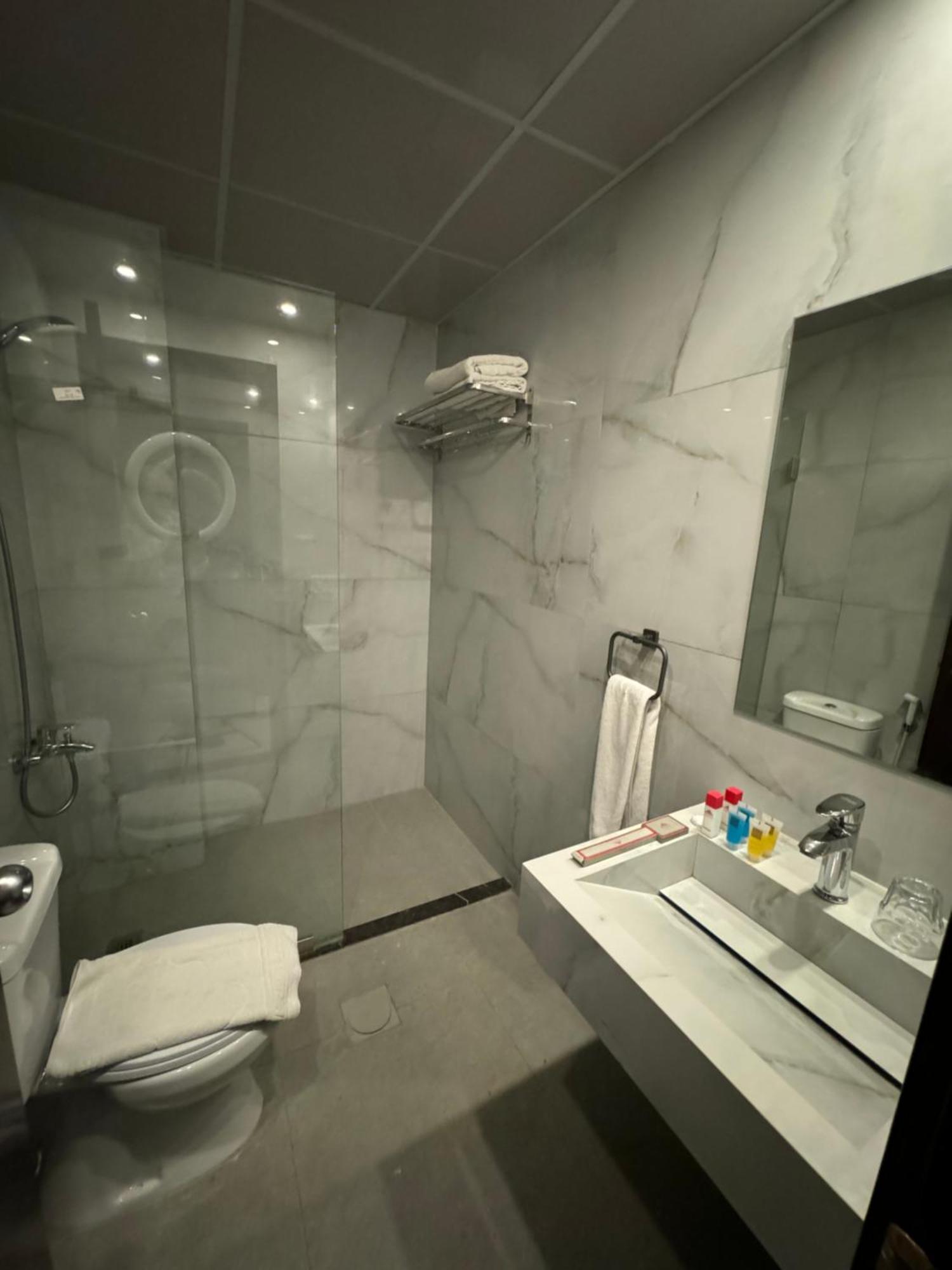 Duroy Hotel By Beverly Beirut Bagian luar foto