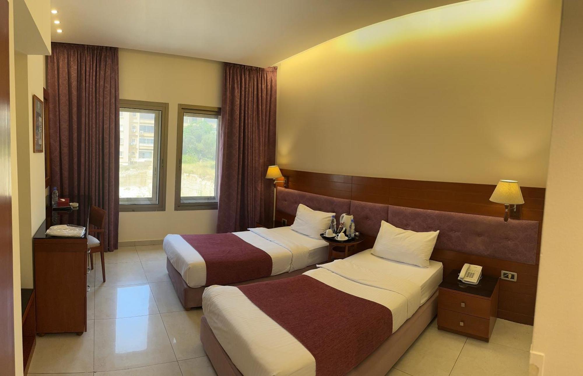 Duroy Hotel By Beverly Beirut Bagian luar foto